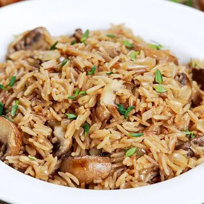 תבשיל אורז מלא עם עדשים ופטריות 8 תבשיל אורז מלא עם עדשים ופטריות